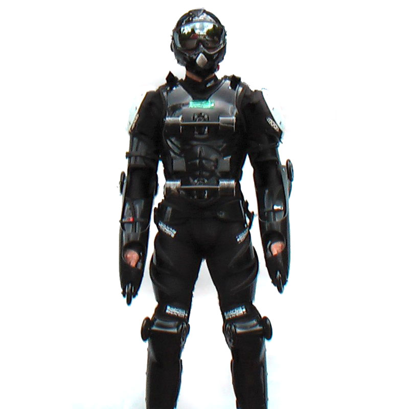 Buggy Rollin Black-Black full set suit worn with helmet by a pilot standing up facing the camera